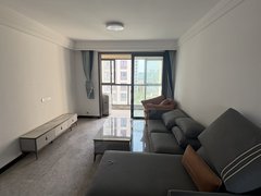 嵊州城区市中心绿地四季印象大三室两卫出租。拎包入住出租房源真实图片