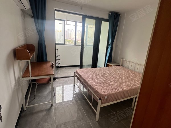 上海松江车墩松南城华杰苑淞南城华杰苑 朝南精装小单间650一个月 押