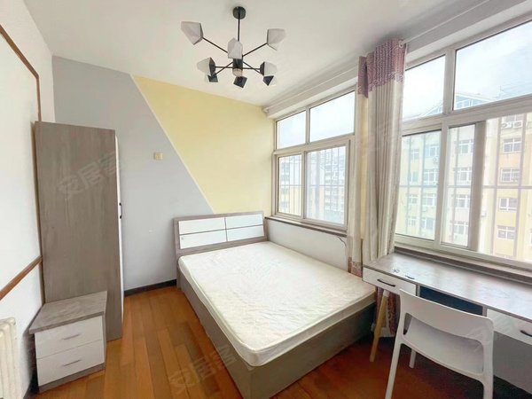 青岛李沧青山路绿海家园眞实房源 无中介费 绿海家园 海尔工业园 宝龙