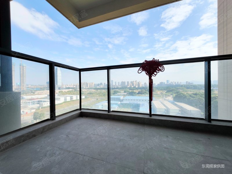 万象府4室2厅2卫127㎡南635万