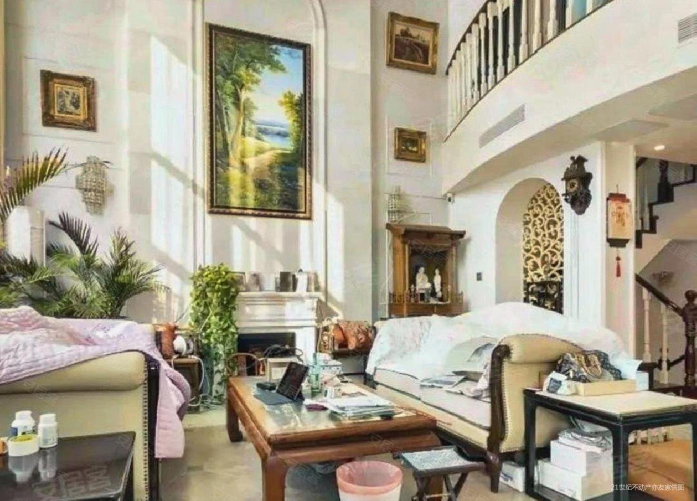 一栋洋房4室2厅3卫175㎡南北800万