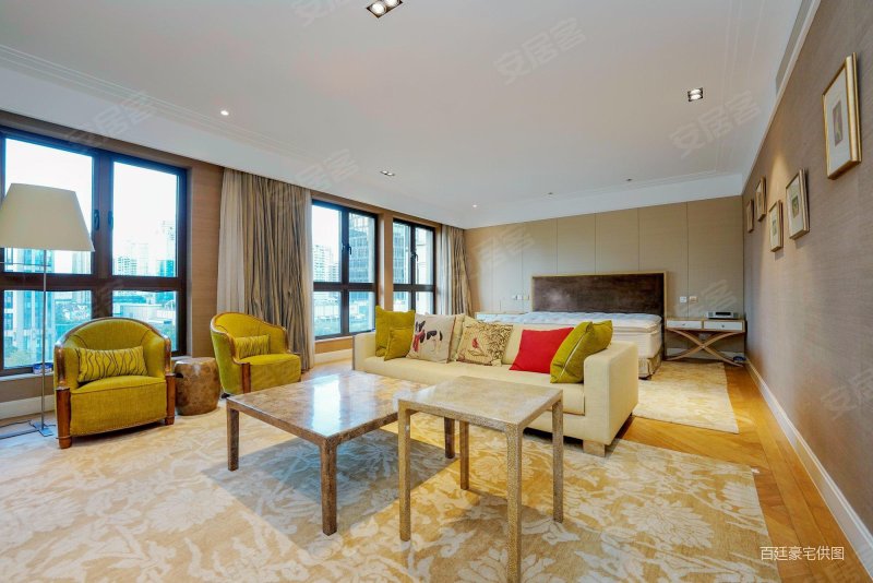 翠湖天地御苑 电梯房 近医院 临地铁 满五 交通便捷