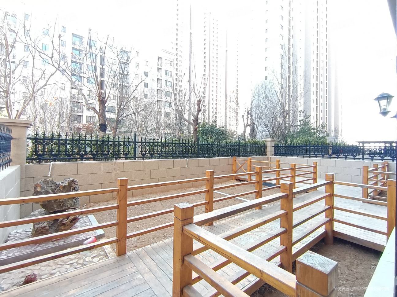 花园洋房带院子 有车位配 新房未住 南北通透大四室 证超急售,诺德