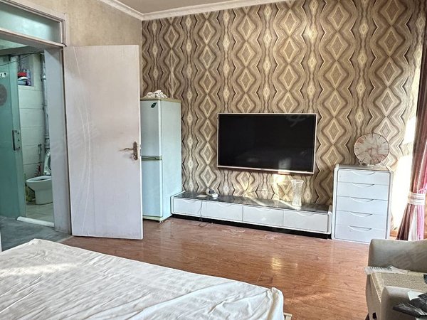 济南天桥三孔桥花格小区联四路上!花格小区一室一厅一卫!