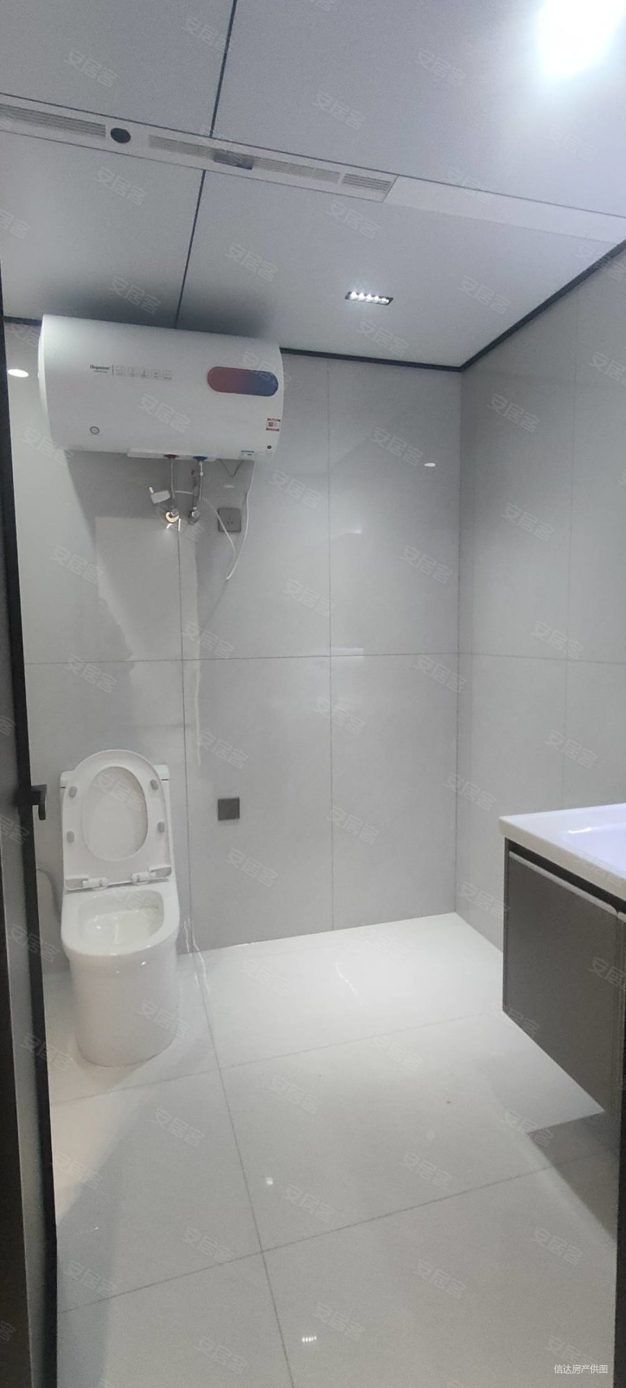 世纪嘉园3室2厅2卫137㎡南北94.8万