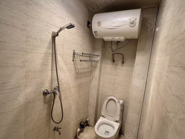 金华浦江县市中心中山花园中山南路精装公寓 兴丰客饭堂附近 汽运中心正对面 实拍出租房源真实图片