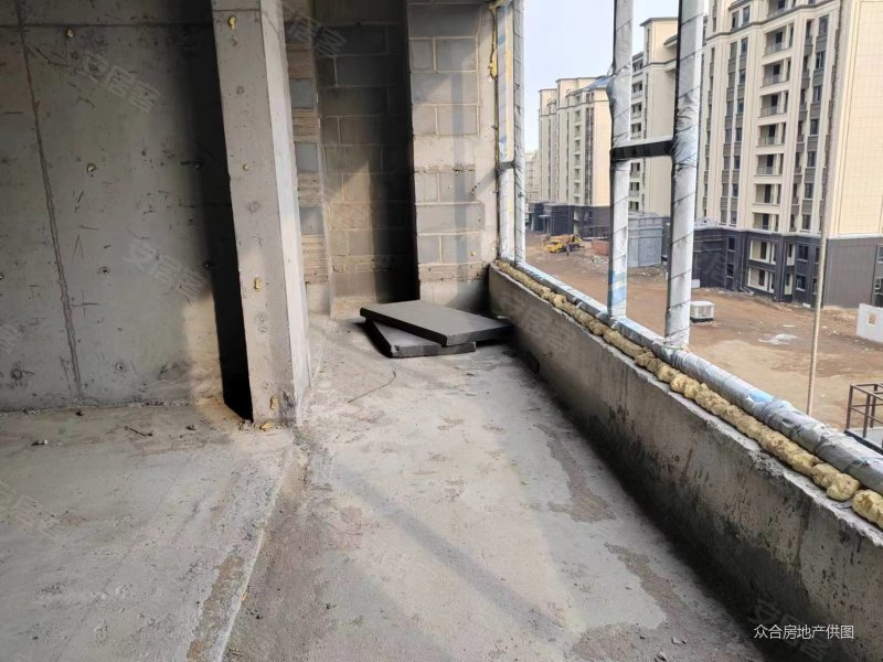 千禧御苑180平大平层赠车位储藏室149万