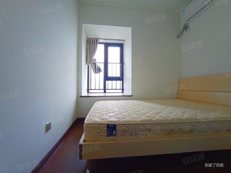 九龙坡区还价就卖近轻轨次新小区望山国际三房