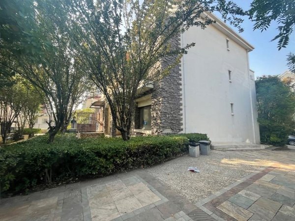 天津河西梅江南江胜天鹅湖(别墅)江胜天鹅湖(别墅) 豪华装修4室好房