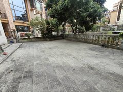 深圳龙华观澜观湖园新放盘临湖双拼别墅出租！使用面积500平。电商抖音出租房源真实图片