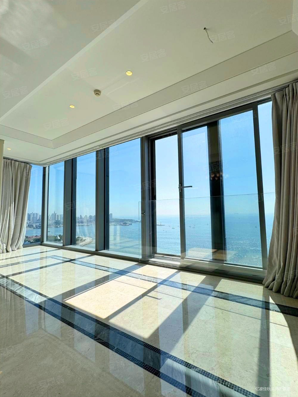深蓝中心460平方30多层出售 南北通透全海景 私人管家服务