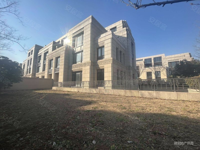 宝华源墅(别墅)5室3厅6卫531.55㎡南北3800万