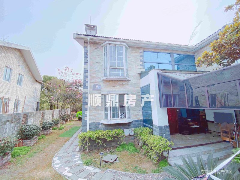 百家湖核心 一千多万独栋 300平花园 精装修 双车库,爱涛漪水园(别墅)