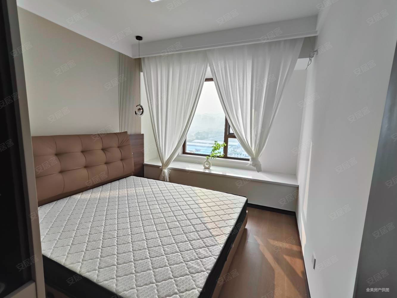 万科壹都会3室2厅2卫124㎡南北128万