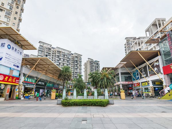 深圳宝安坪洲碧海富通城一期厅出阳台大三房,业主直降500,豪华装修