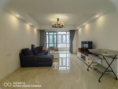 南昌红谷滩沙井路12月捡大漏。房东非常好说话万达地铁口极简三房。品质家具家电出租房源真实图片