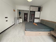 驻马店驿城天中广场黄淮旁,香水湾温馨布局,精装温馨布局出租房源真实图片