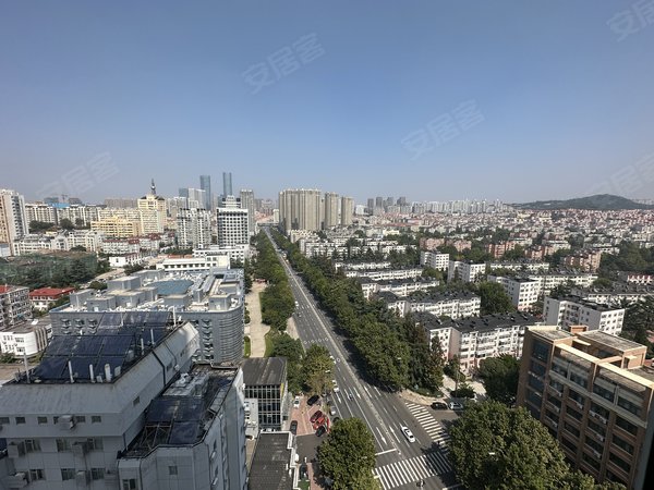 青岛市南江西路金华公寓江西路地铁口,高层(急租)可办公,看房方便出租