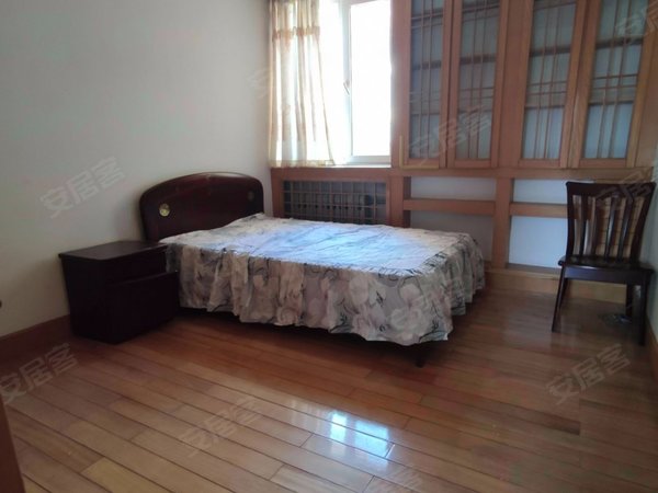 青岛市南八大关矿泉花园新出房源 真实在租 套四双卫 楼层好 封闭小区