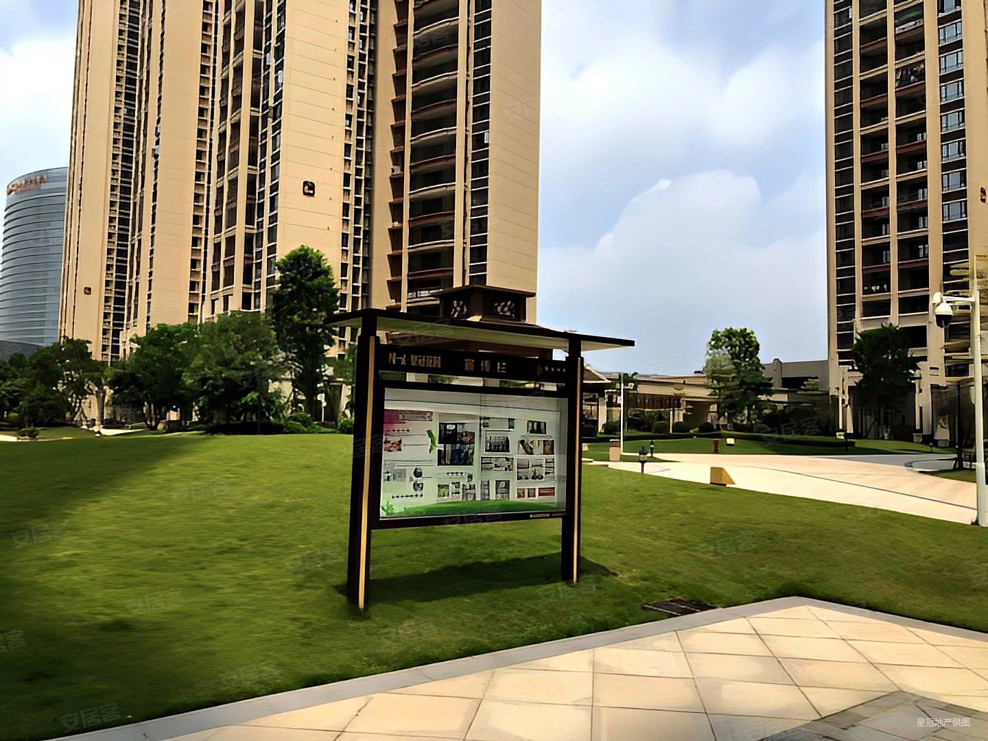 隆生皇冠花园3室2厅2卫111.49㎡南123万