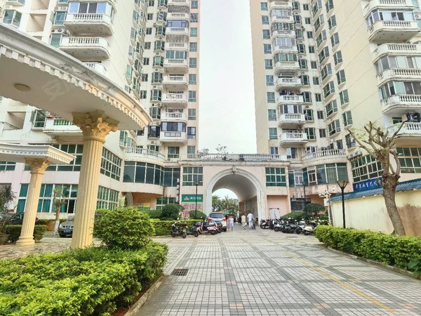 海口美兰海甸港湾花园五西路 海大北门附近 生活配套齐全 精装电梯3房