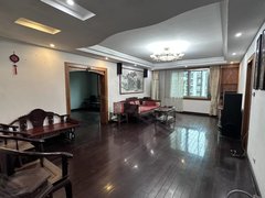 桂林秀峰乐群市中心乐群苑电梯到四楼步行一层到五楼四房配套齐全出租房源真实图片