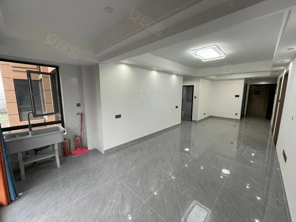 泉州丰泽北峰山水秋鸣山水秋鸣 3室2厅2卫 南北通透 精装修 电梯房