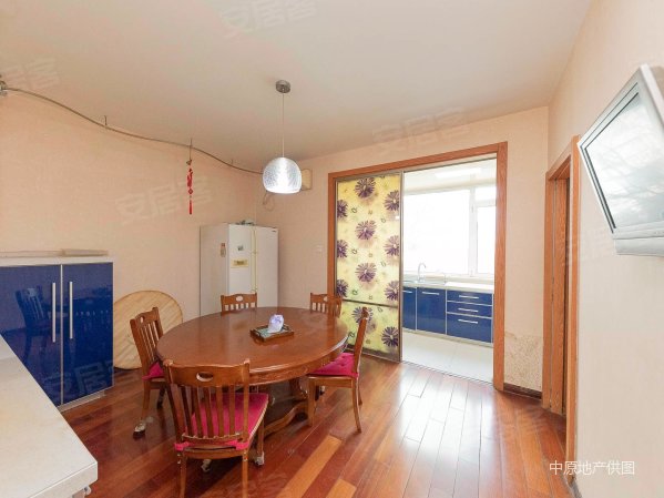 鲁艺上河村三区必看好房!大落地窗 面宽21米 明卫五居带车位