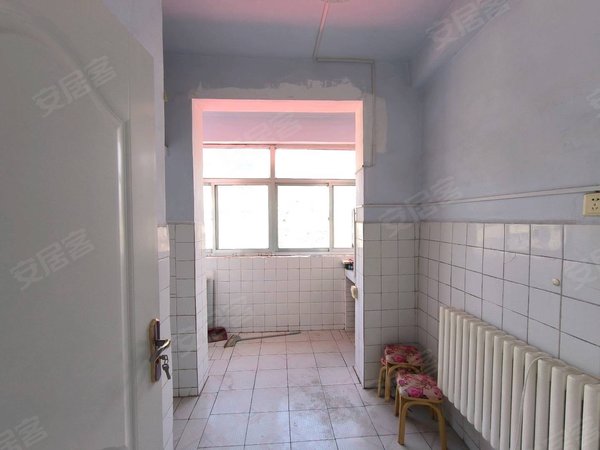 潍坊诸城诸城城区紫藤花园带附房紫藤花园套二精装!家具齐全!