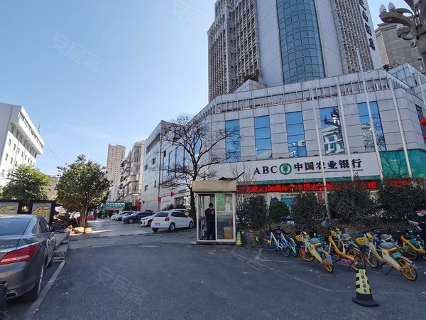 昆明官渡官渡广场绿化局宿舍(官渡区)关上官渡广场 银城花园对面 三室