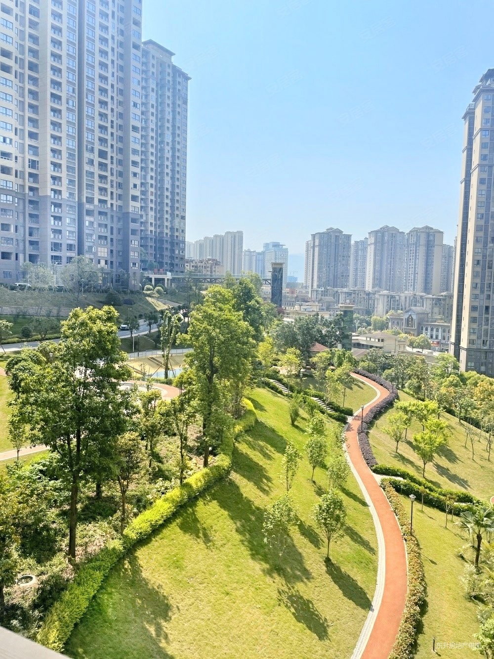 龙城华府三期4房出售