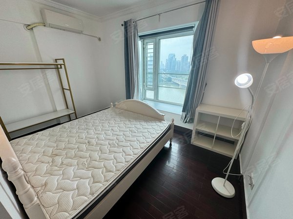 广州海珠滨江东江畔华庭滨江东少有的高层江景那么好的精装修两房