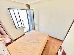 重庆南岸铜元局自己房子 带阳台 年底给钱就租 0中介 可短租月付 采光很好出租房源真实图片