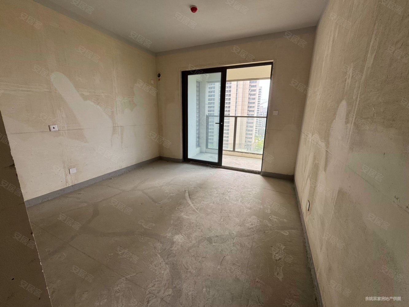 红星江月府3室2厅2卫122㎡南北120万