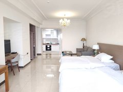 桂林叠彩北门北站旁恒大广场，精装一房配套带大阳台，领包即住！采光好！出租房源真实图片