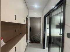 肇庆端州北岭水映澜山
南向中层
精装
3室2厅2卫出租房源真实图片