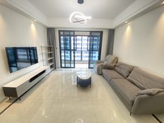 海口秀英秀英大道仁恒海棠公园(一期) 阳光充足 精装修 4室2厅2卫出租房源真实图片