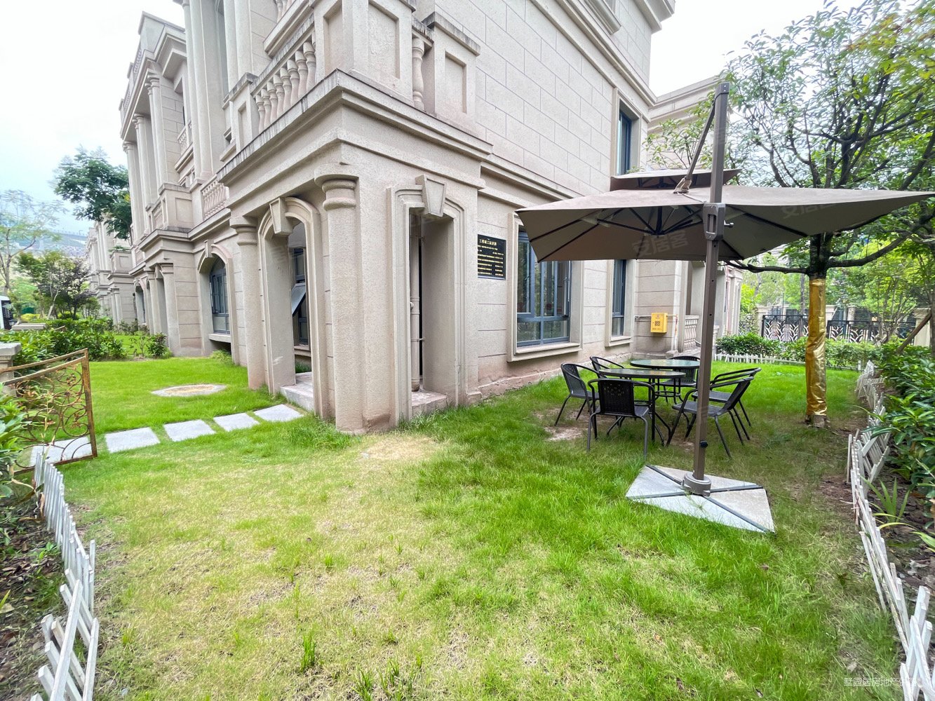 大花园!,鸿笙苑c区二手房,230万,4室2厅,3卫,147平米-重庆安居客