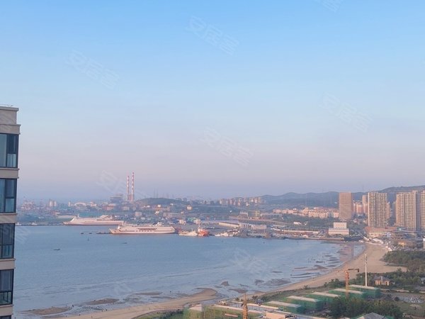 出租华发九龙湾中心三期三室两厅两卫房主精心装修诚心寻找有缘人