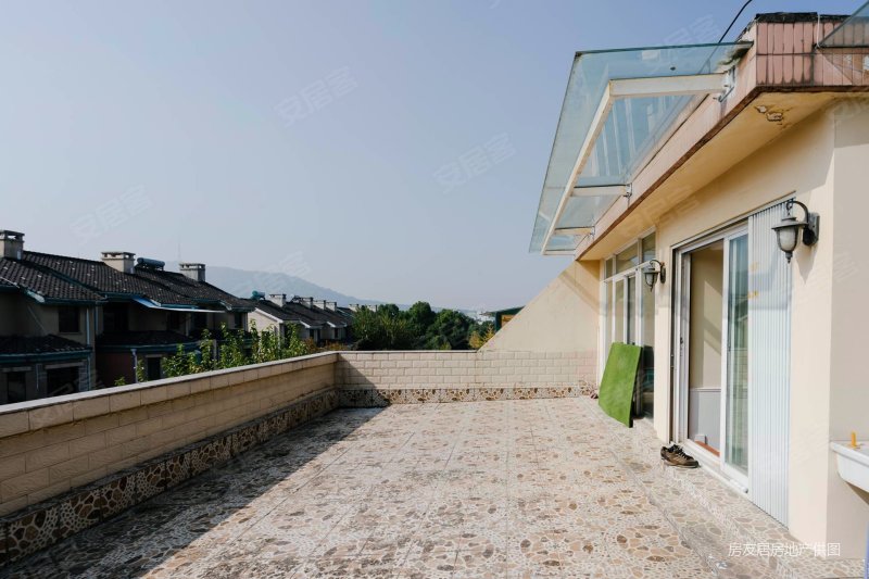 碧海山庄 精装 别墅边套 精装修 大院子 环境优美 诚心卖