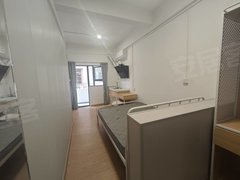 深圳宝安福永带阳台抽油烟机单间，步梯四楼长租除水电费其他全包1105出租房源真实图片