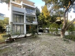 杭州西湖之江度假区转塘 独栋湖景别墅 有天有地 大大大花园 可办工加自住出租房源真实图片