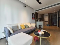 绵阳涪城跃进路楼下就是沃尔玛 小吃一条街 商圈很大 随时可以看 可月付哦出租房源真实图片