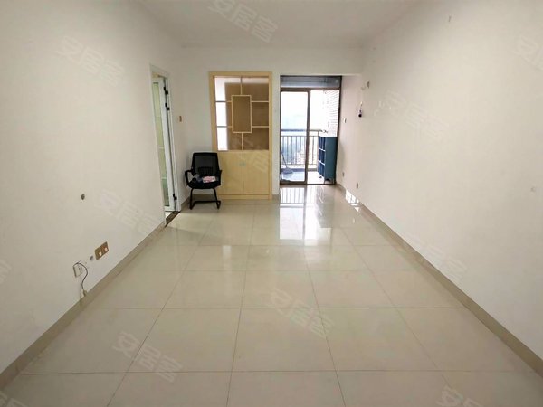 警备区龙华公寓 2室2厅1卫 62平 电梯房 空房出租,龙华租房-深圳58