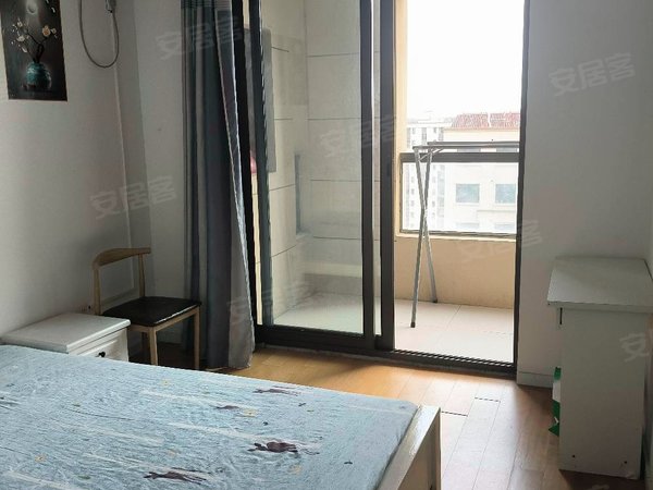 无锡新吴鸿山鸿坤理想湾,鸿坤理想湾精装带阳台大单间.家电齐全.