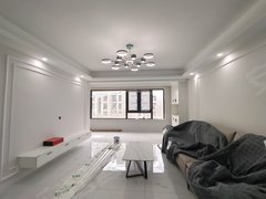 青岛城阳国学公园新上白云山花园 洋房套三 30万豪装 全屋智能 看房随时出租房源真实图片