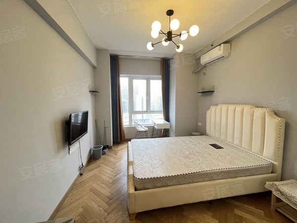 轻轨站旁 西著七里单身公寓 小清新风格 随时看房出租房源真实图片