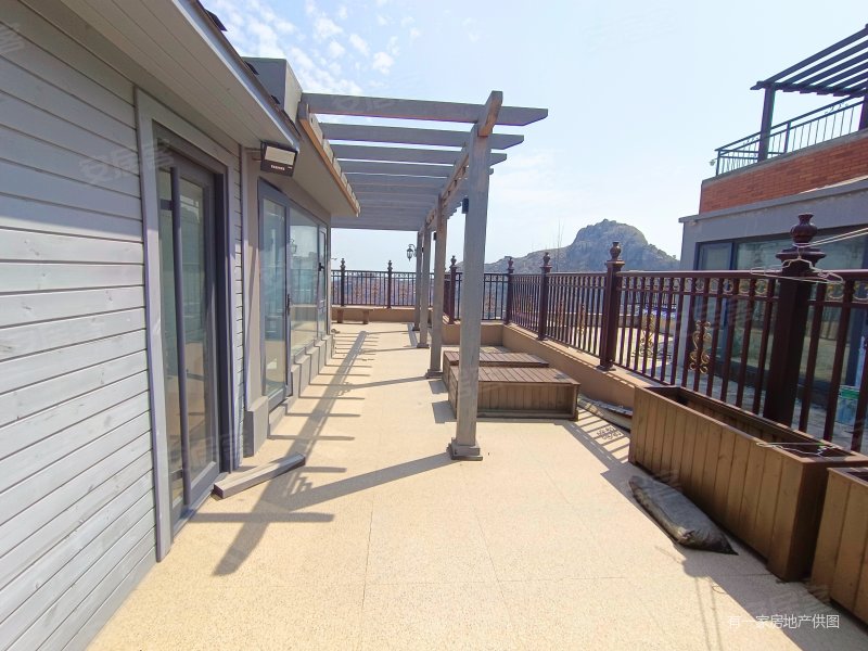 万科青岛小镇二期岚山别墅