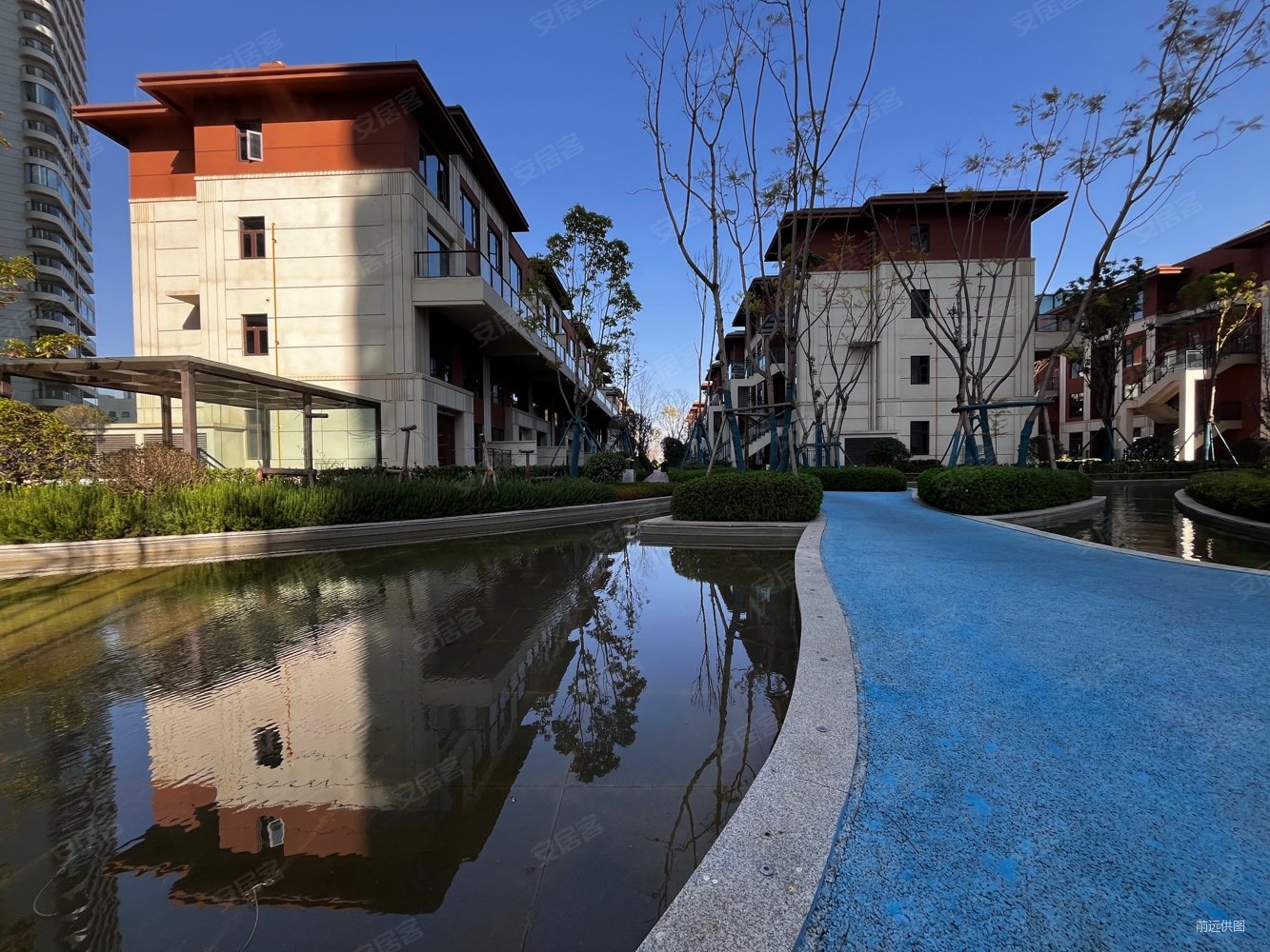 清凤滇池美岸(二期)4室2厅3卫202㎡南北132万