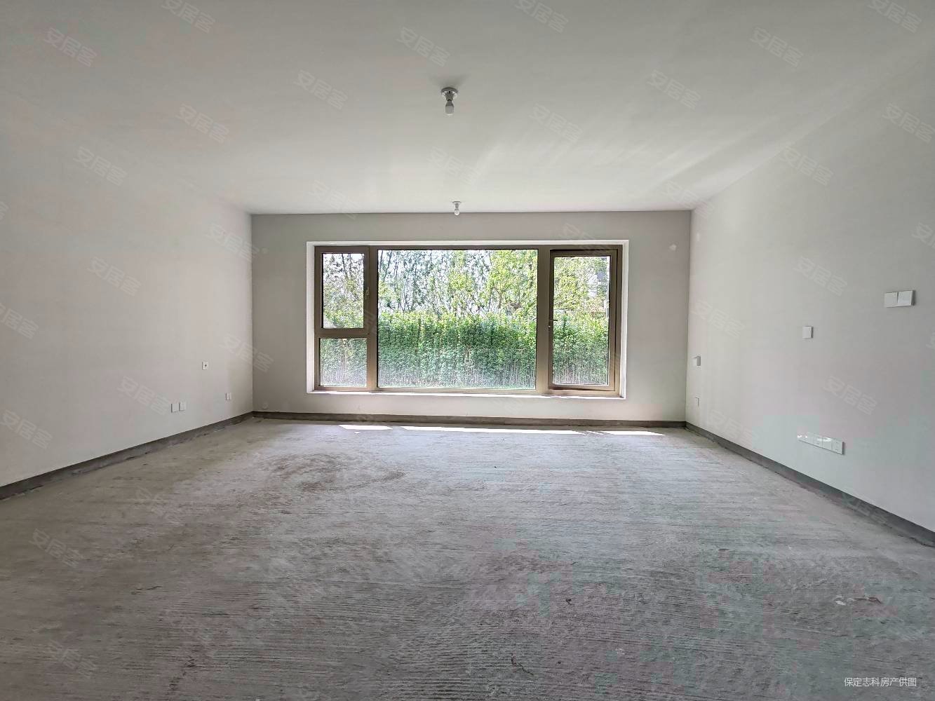 彩虹城3室2厅3卫153㎡南北140万